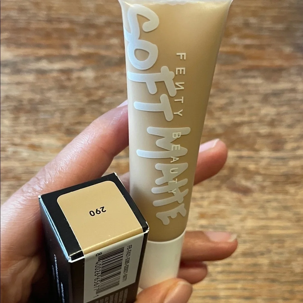 Fenty Beauty achieve smooth
